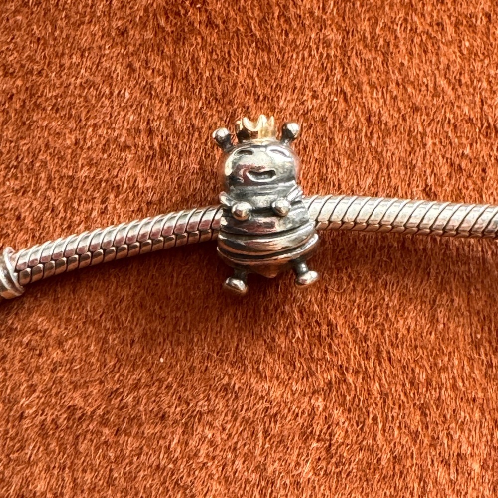 Authentic Pandora Queen Bee with Gold Crown Retired Charm
